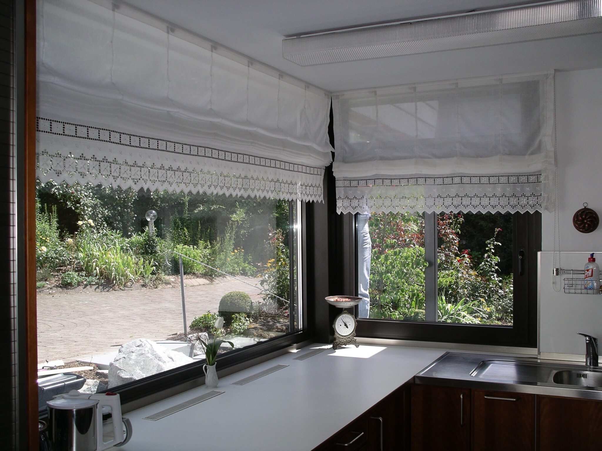 Ecklösung Aluminium Fenster eckverschweißt mit 3 Scheiben Wärmeschutzglas mit Pilzkopfverriegelung Wunschfarbe nach RAL in Backnang
