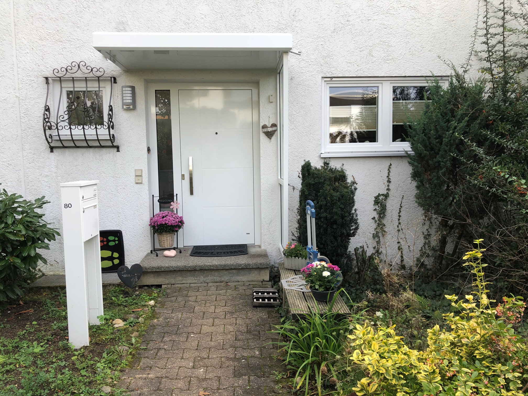 Haustüre mit Vordach montiert in Sindelfingen Maichingen Haustüre mit Vordach montiert in Sindelfingen Maichingen