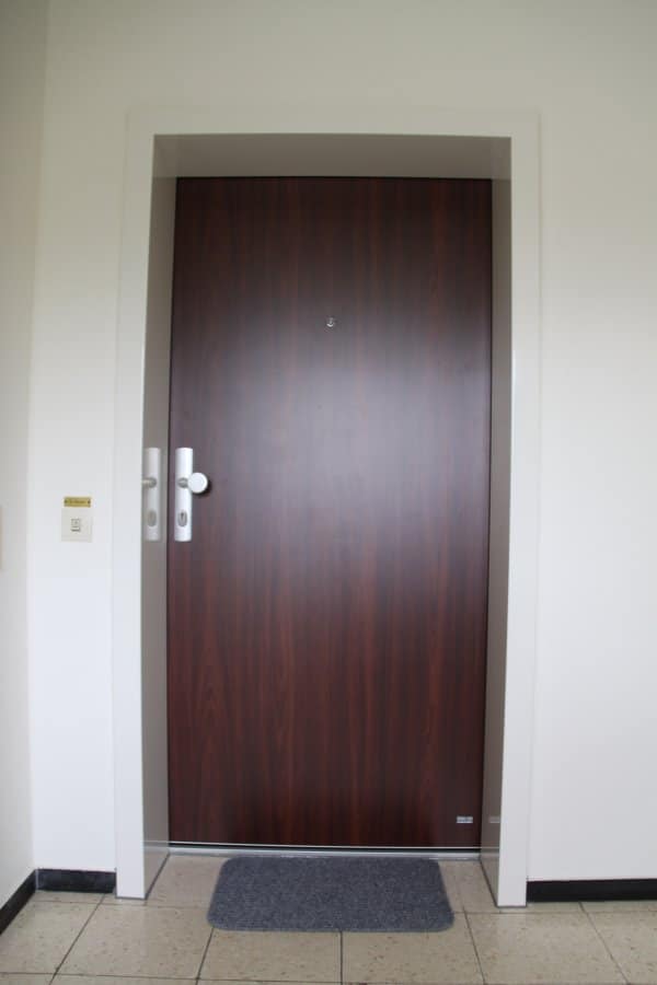 Wohnungseingangstüre zum Nachrüsten Graute Wohnungseingangstüre zum Nachrüsten