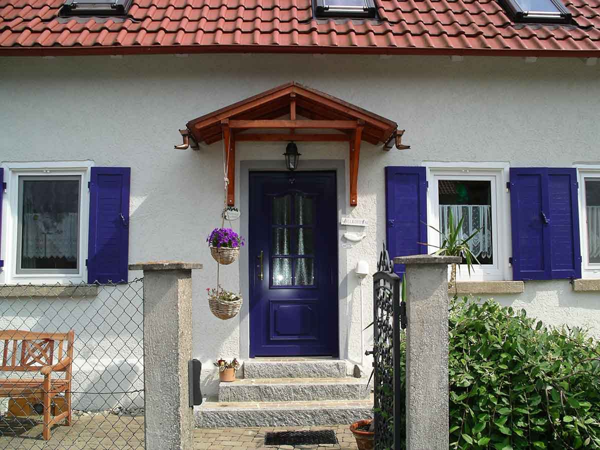 Stilhaustüre aus Aluminium Haustüre aus Aluminium im Landhausstil in 71155 Altdorf Kreis Böblingen