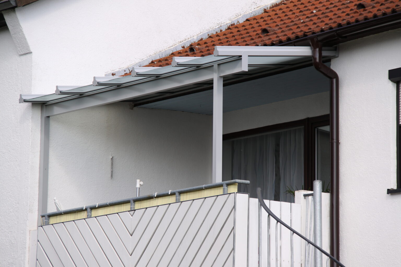 Balkonüberdachung in Sindelfingen Grünäcker Balkonüberdachung aus Alu in 71065 Sindelfingen