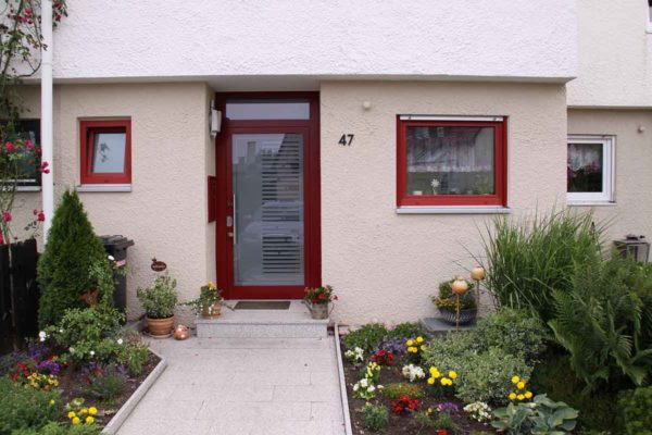 Vollglas-Haustüre aus Alu-Glas blickdicht Markise und Sonnenschutz in Böblingen kaufen