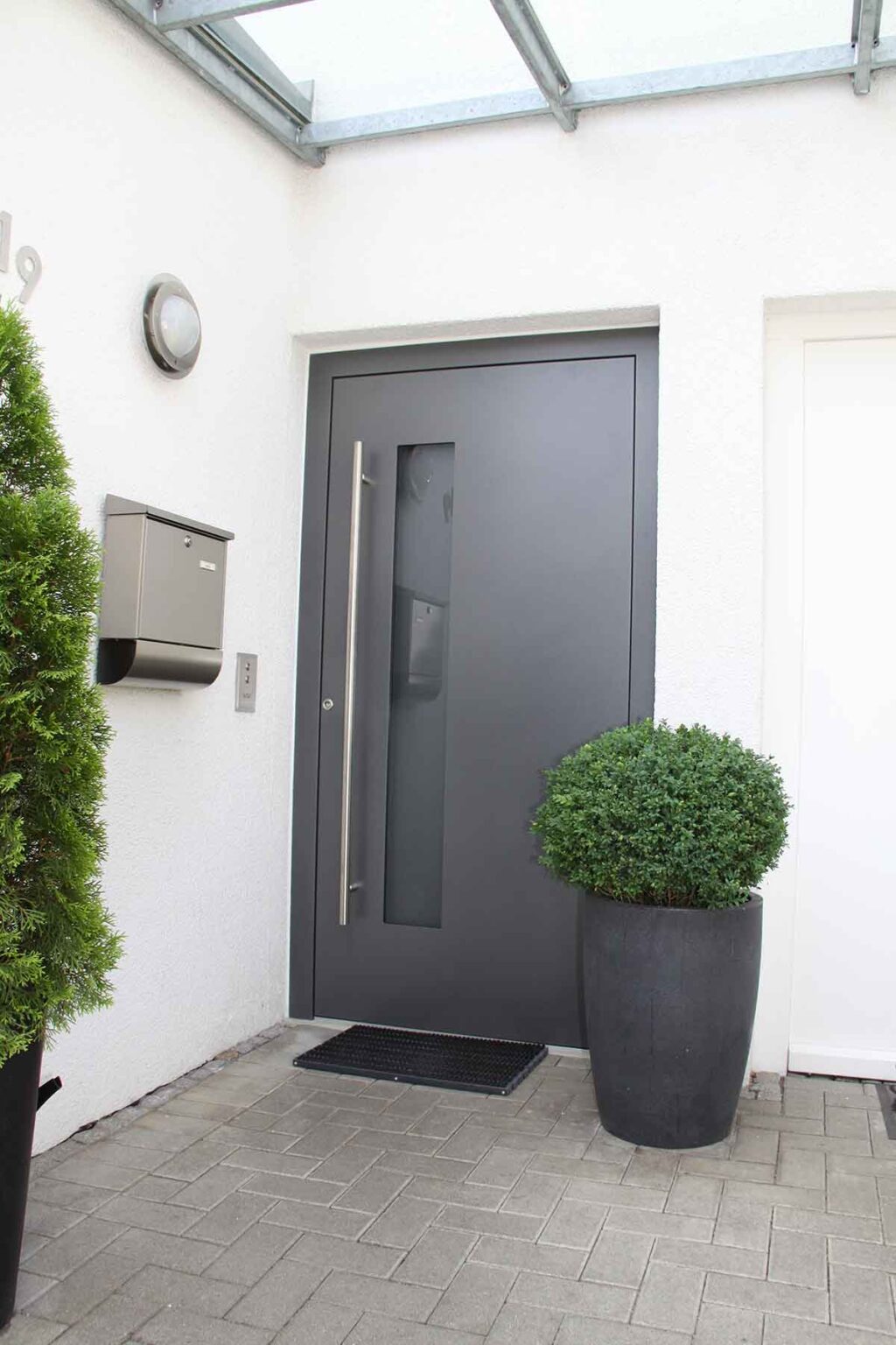 Moderne Aluminium Haustüre Design Aluminium Haustüre in grau in 71101 Schönaich