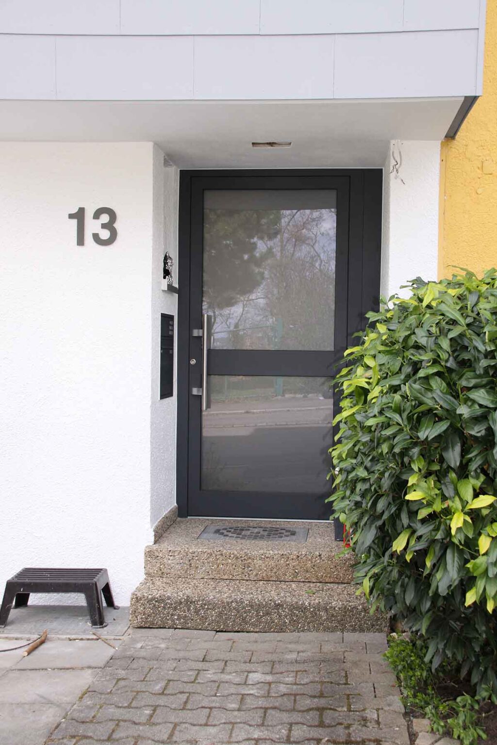 Haustüre mit viel Glas Haustüre aus Aluminium mit viel Glas in 71101 Schönaich