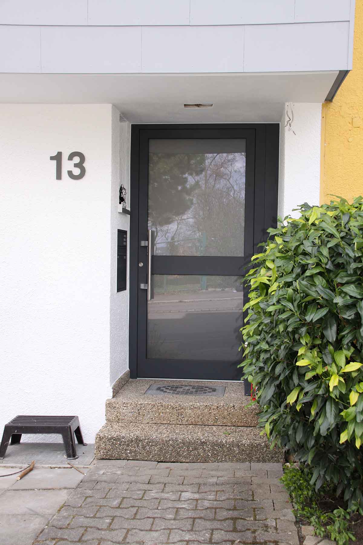Haustüre mit viel Glas Haustüre aus Aluminium mit viel Glas in 71101 Schönaich